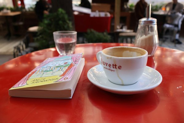 How do emerging technologies like blockchain impact supply chain management in the UK?